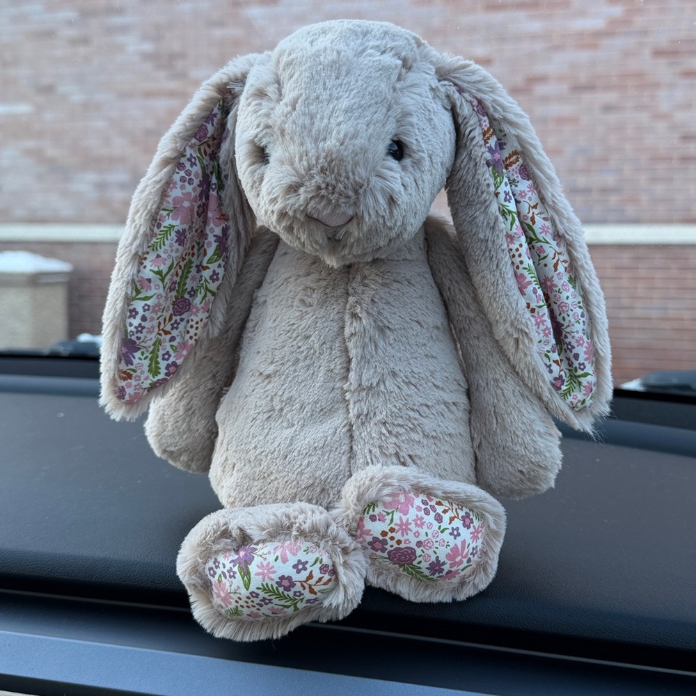 NWT Jellycat Beige Bunny with White Tail and floral features